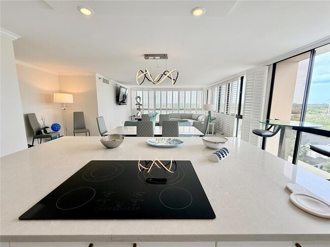 Building Photo - 3301 Bayshore Blvd