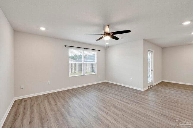 Building Photo - 5964 Laurel Oak Dr