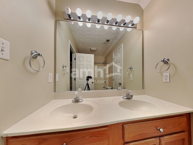 Building Photo - 6955 Saint Croix Ln