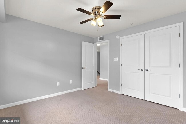 Building Photo - 9713 Glassy Creek Way