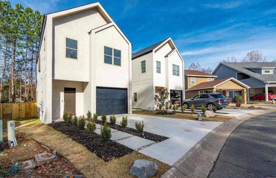 Building Photo - 137 Lakepointe Cove