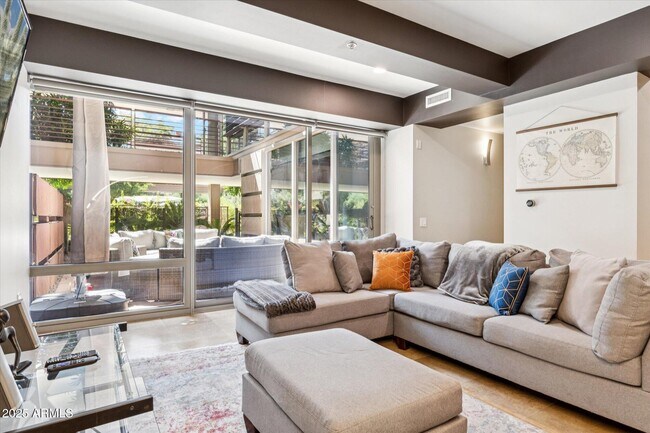 Building Photo - 7161 E Rancho Vista Dr