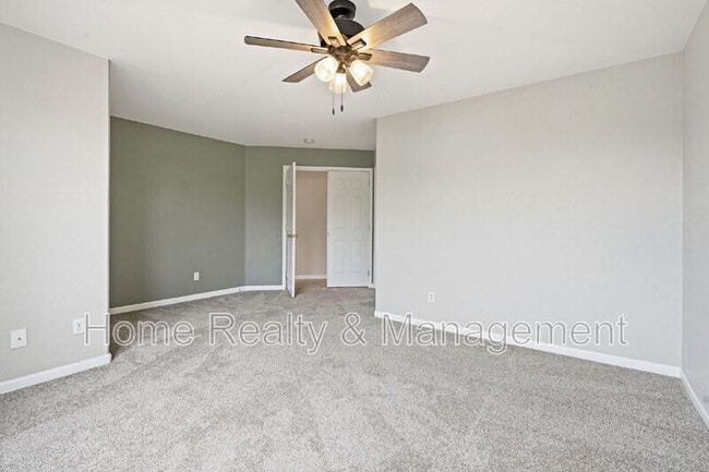 Building Photo - 5174 E 119th Way