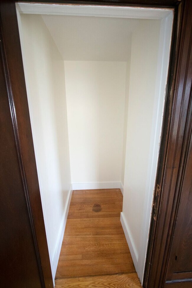 Building Photo - 85 Belknap St