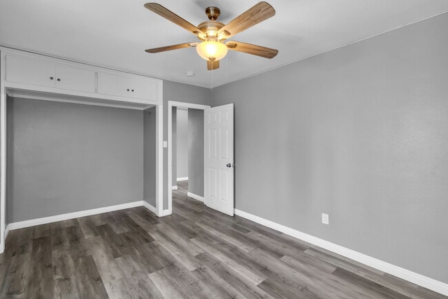 Bedroom 1 - 1119 N Mayfield Ave