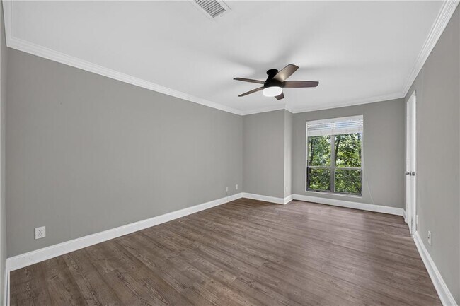 Building Photo - 123 Warm Springs Cir