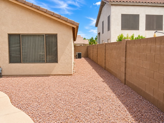 Building Photo - 2680 S Holguin Way