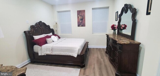 Building Photo - 1516 N Patterson Park Ave