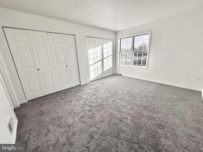 Building Photo - 112 Spring Ridge Ct