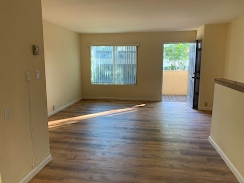 Living Room - 8451 Mallorca Via