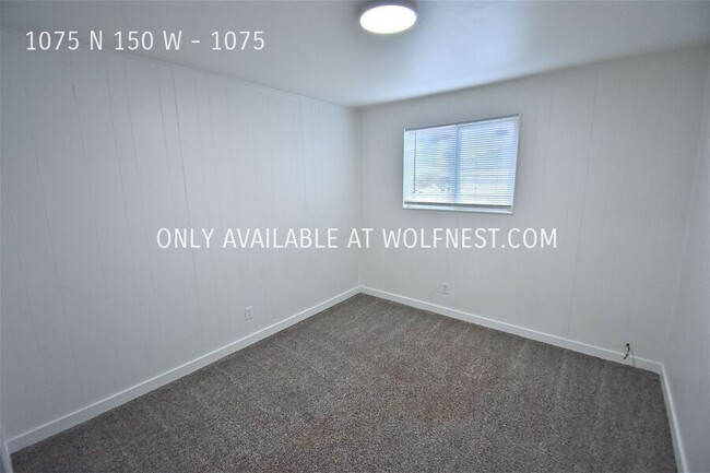 Building Photo - Beautiful 2 Bed Orem Unit! No Deposit Option!