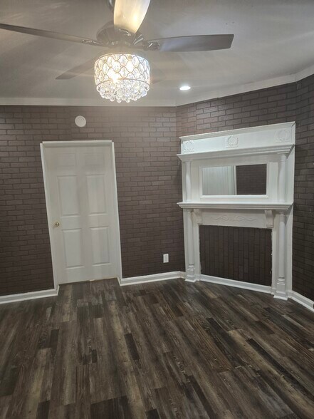 still livingroom - 405 W Harnett St