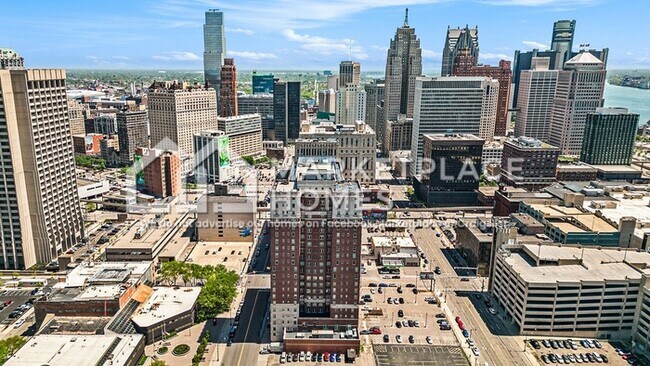 Building Photo - 525 W Lafayette Blvd