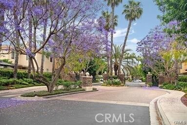 Building Photo - 27 Via Carisma