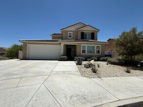 Building Photo - Beautiful Two Story Home, 3 Bedrooms, 2.5 Bathrooms, Solar Panels,
