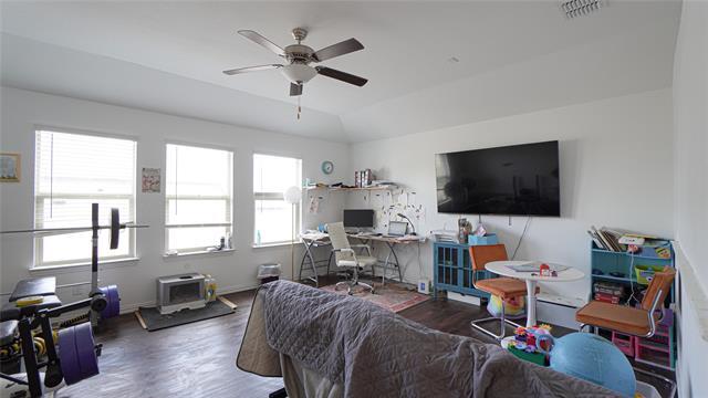 Building Photo - 733 Alden Dr