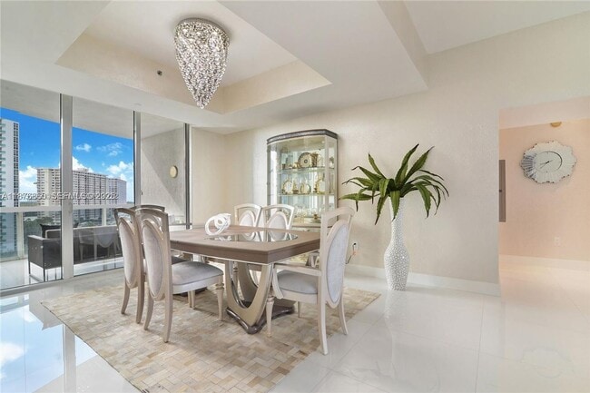 Building Photo - 15811 Collins Ave