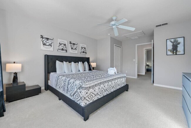 Building Photo - 453 Scrub Jay Way