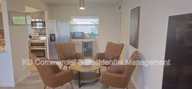 Building Photo - 589 Coconut St