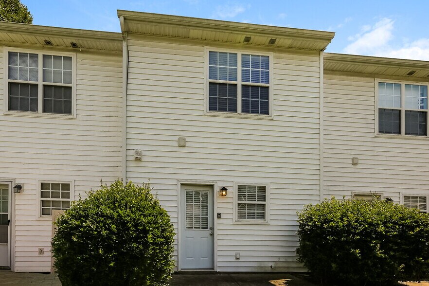 Building Photo - 3019 Nevin Pl Dr