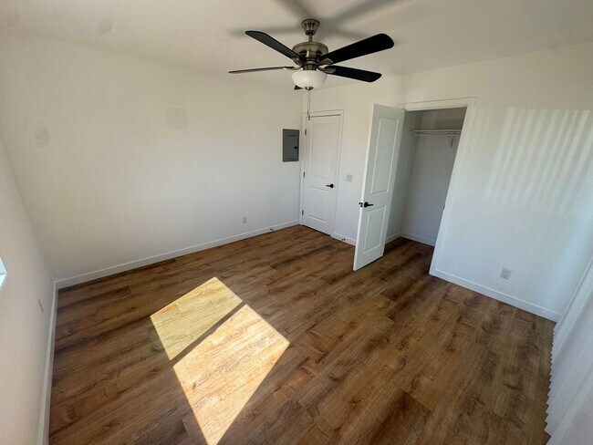 Building Photo - 6737 Thomson Ct