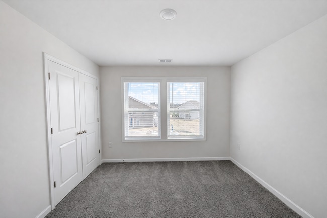 Building Photo - **6 Month Lease**New Construction -Hendersonville Townhome