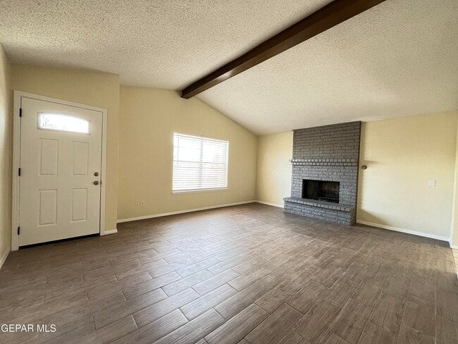 Building Photo - 11016 Pebble Hills Blvd