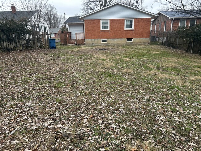 Building Photo - 1404 Logan St