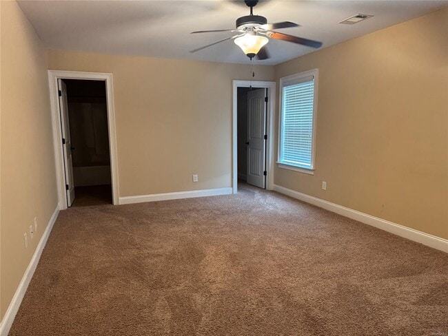 Building Photo - 436 Sydney Dr N