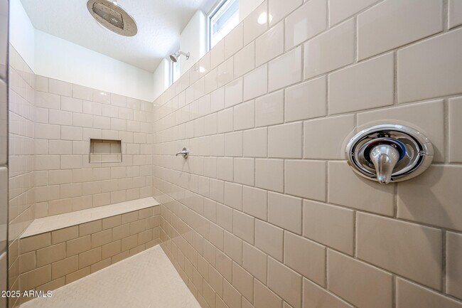 Building Photo - 16701 W Whispering Wind Dr