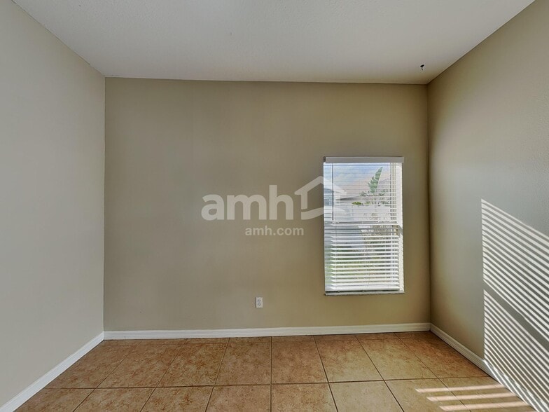 Building Photo - 432 York Dale Dr