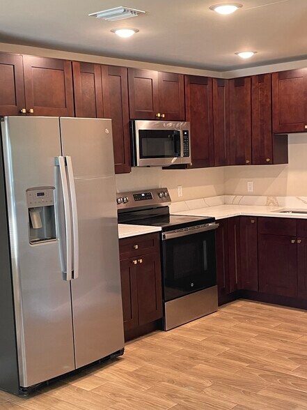 Building Photo - 2815 Jackson St