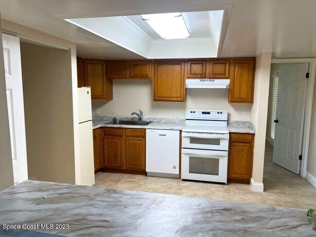 Building Photo - 1515 Huntington Ln