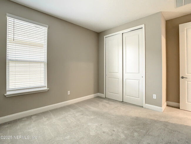 Building Photo - 380 Brybar Dr