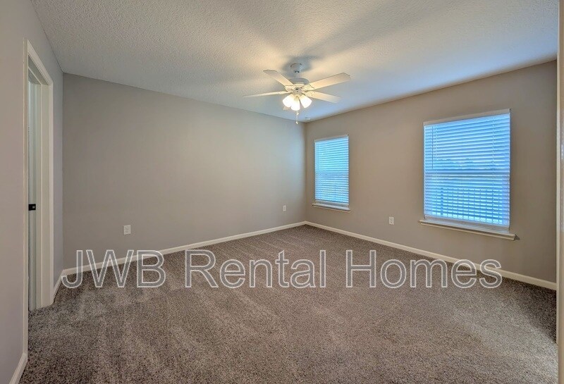 Building Photo - 60 Yellowfin Dr