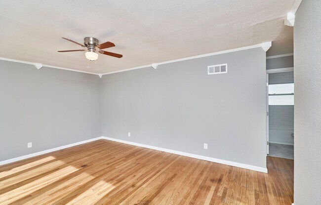 Building Photo - 255 Florisota Dr