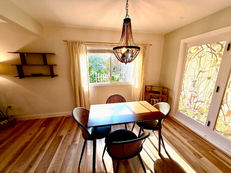 Building Photo - 942 Ruby Dr