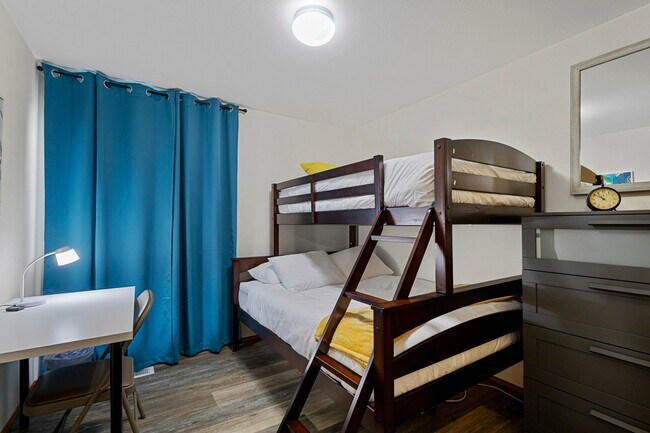 Building Photo - 7708 81st Pl NE