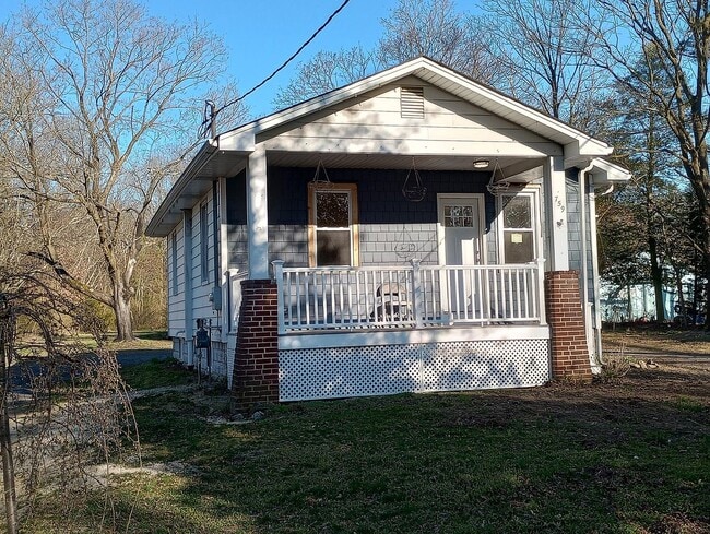 Building Photo - 759 S Orchard Rd
