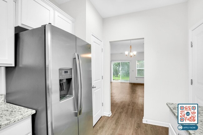 Building Photo - MOVE IN SPECIAL - $500 OFF