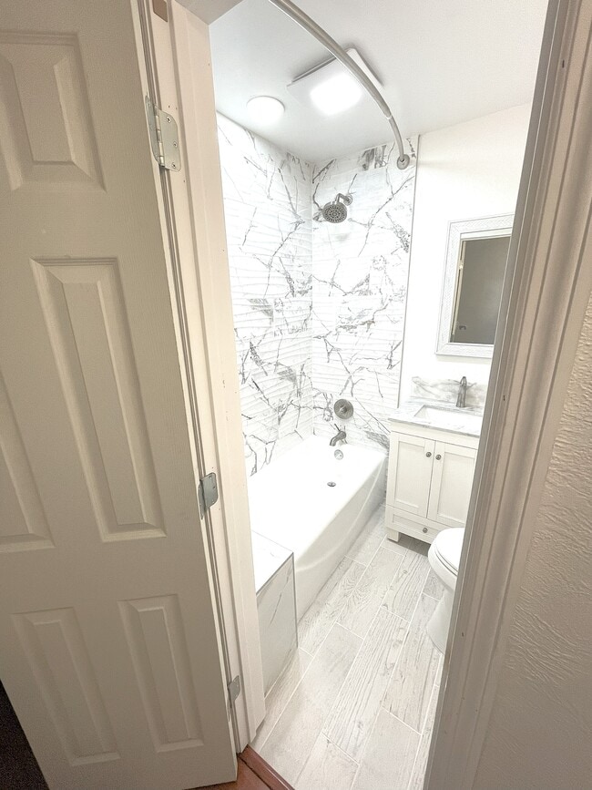 Building Photo - 1515 Sawyerwood Ave