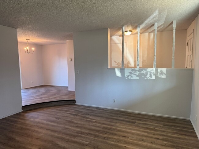 Building Photo - thaa01