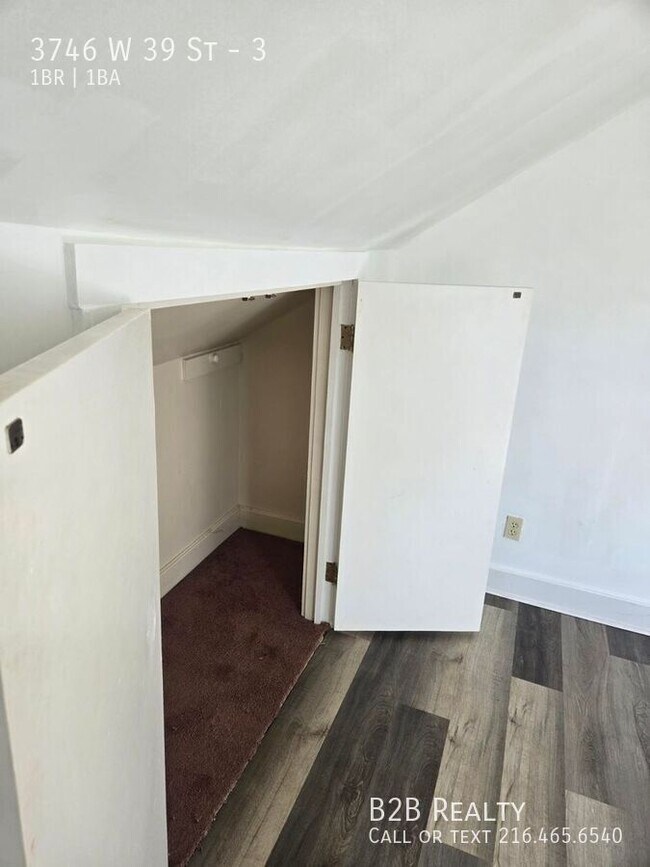 Building Photo - 3746 W 39th St