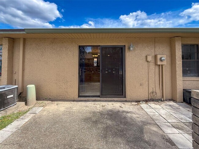 Building Photo - 7116 Barclay Ave