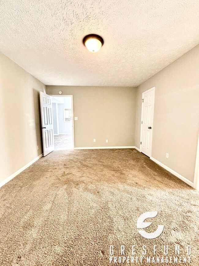 Building Photo - 7 MINUTES FROM INTERSTATE! Adorable 3 Bed Two Bath in Raeford - Ready for Move In TODAY!