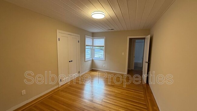 Building Photo - 4174 Howe St