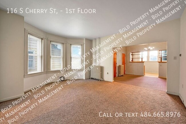 Building Photo - 116 S Cherry St