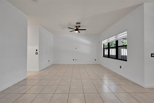 Building Photo - 25241 SW 118th Ave