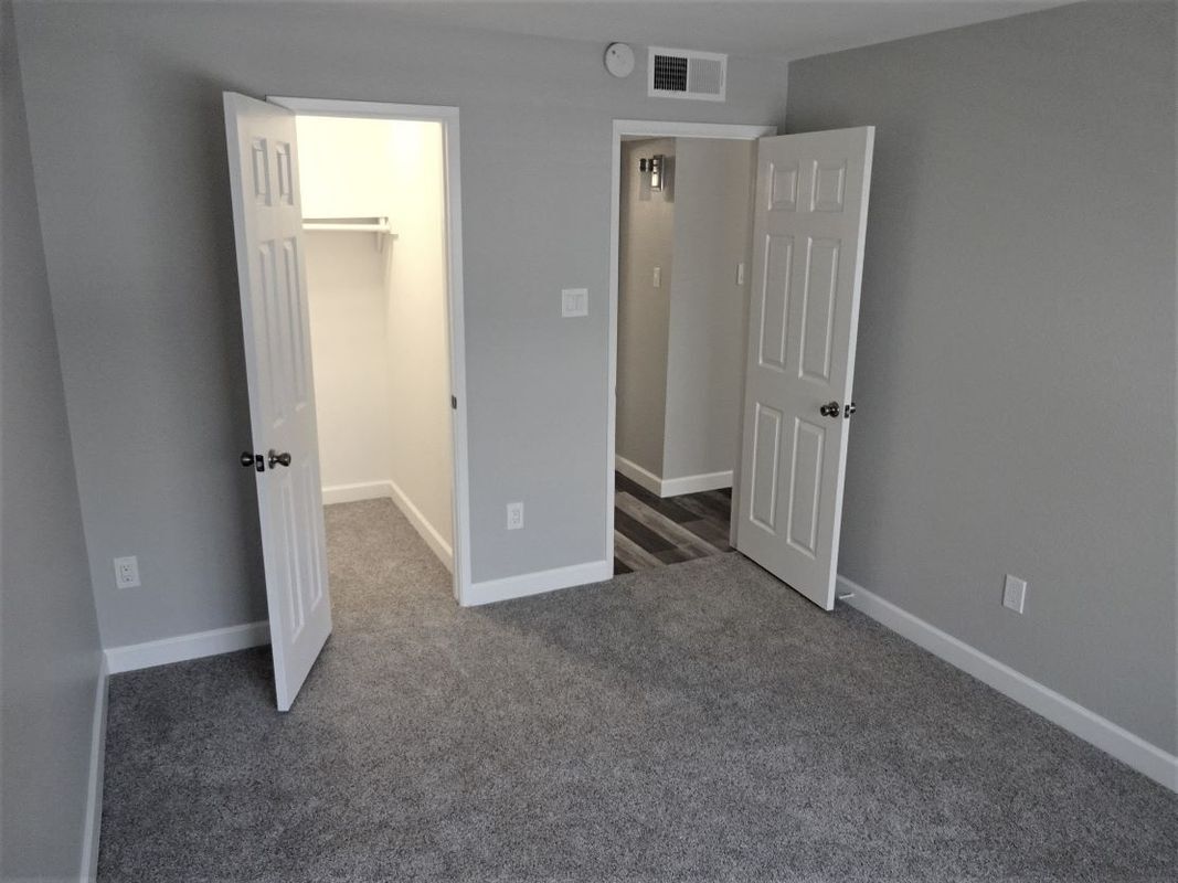 Building Photo - 2300 G St