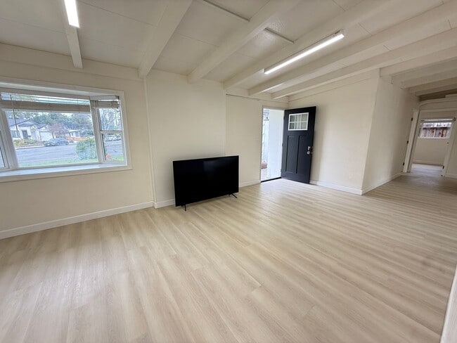 Building Photo - 2598 Dixon Dr